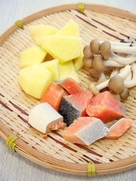 鮭とじゃがいもの豆乳グラタン